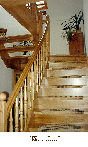 Treppe aus Eiche mit Zwischenpodest